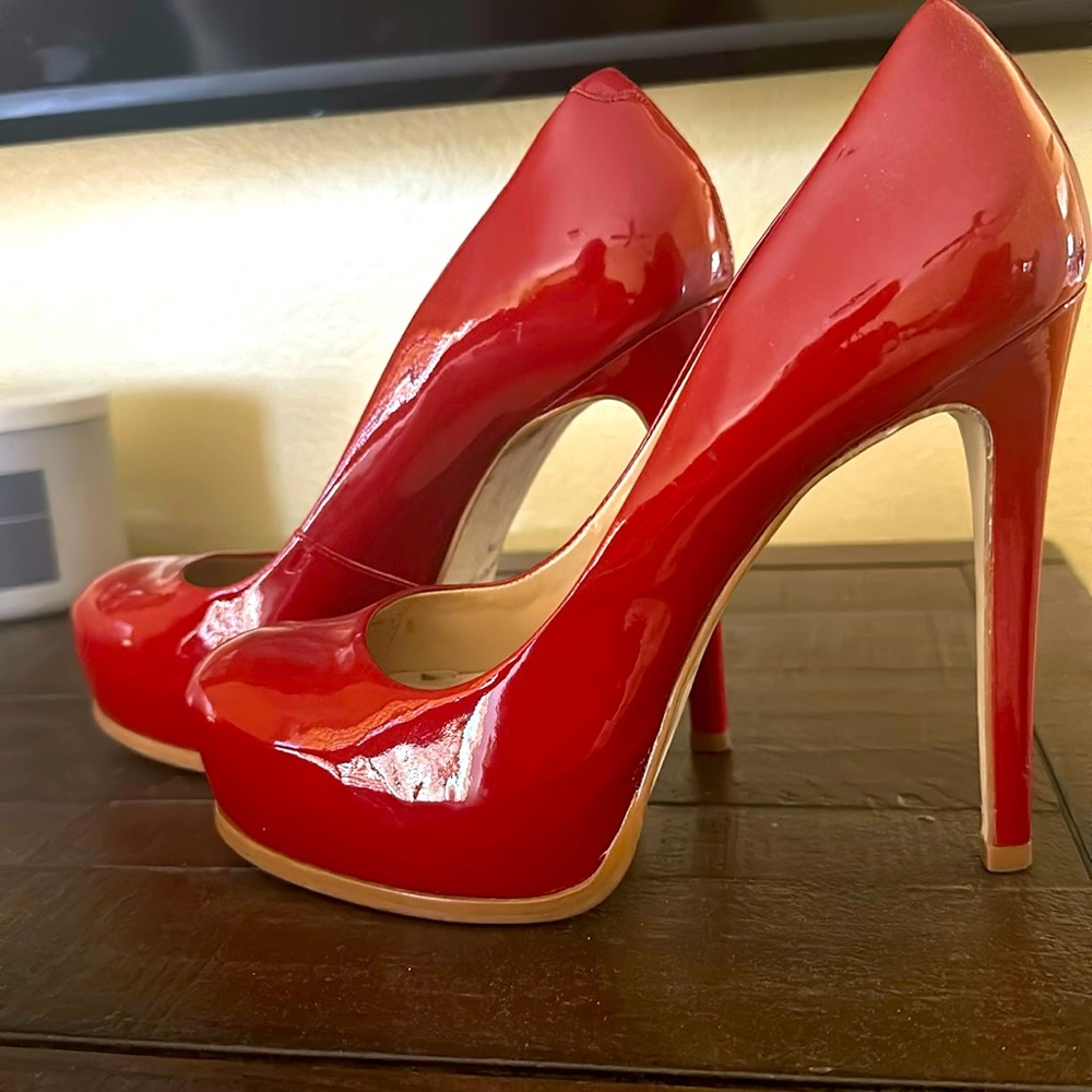 Kelsi Dagger Red Pumps 4’75 inch heels